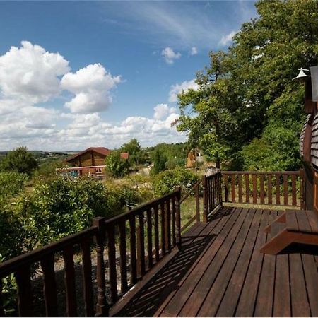 Le Chalet Du Chemin Et Sa Roulotte Berviller-en-Moselle Екстер'єр фото