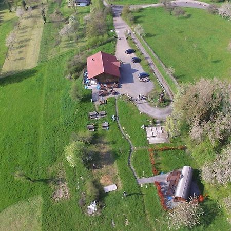 Le Chalet Du Chemin Et Sa Roulotte Berviller-en-Moselle Екстер'єр фото