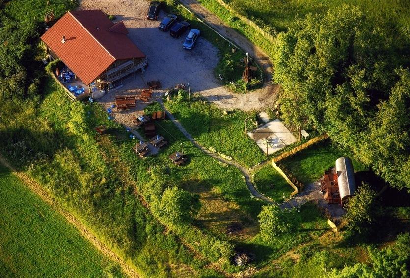 Le Chalet Du Chemin Et Sa Roulotte Berviller-en-Moselle Екстер'єр фото