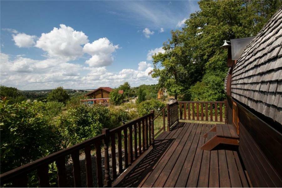 Le Chalet Du Chemin Et Sa Roulotte Berviller-en-Moselle Екстер'єр фото